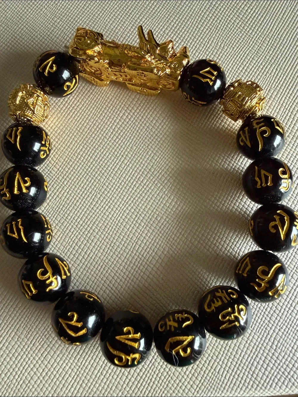 Black & Gold Feng Shui Pixiu Bracelet Lucky Wealth Charm Beaded Stretch Bracelet